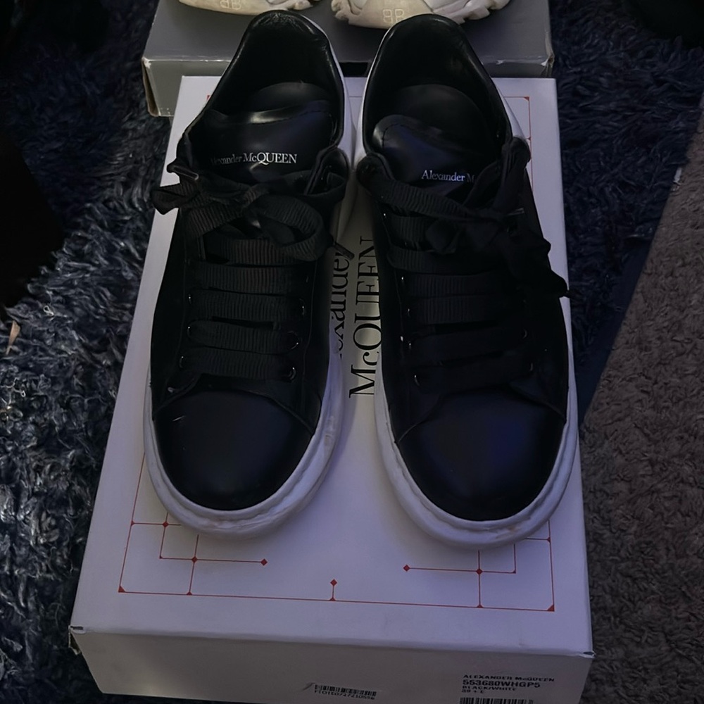 Alexander McQueen for Sell 300